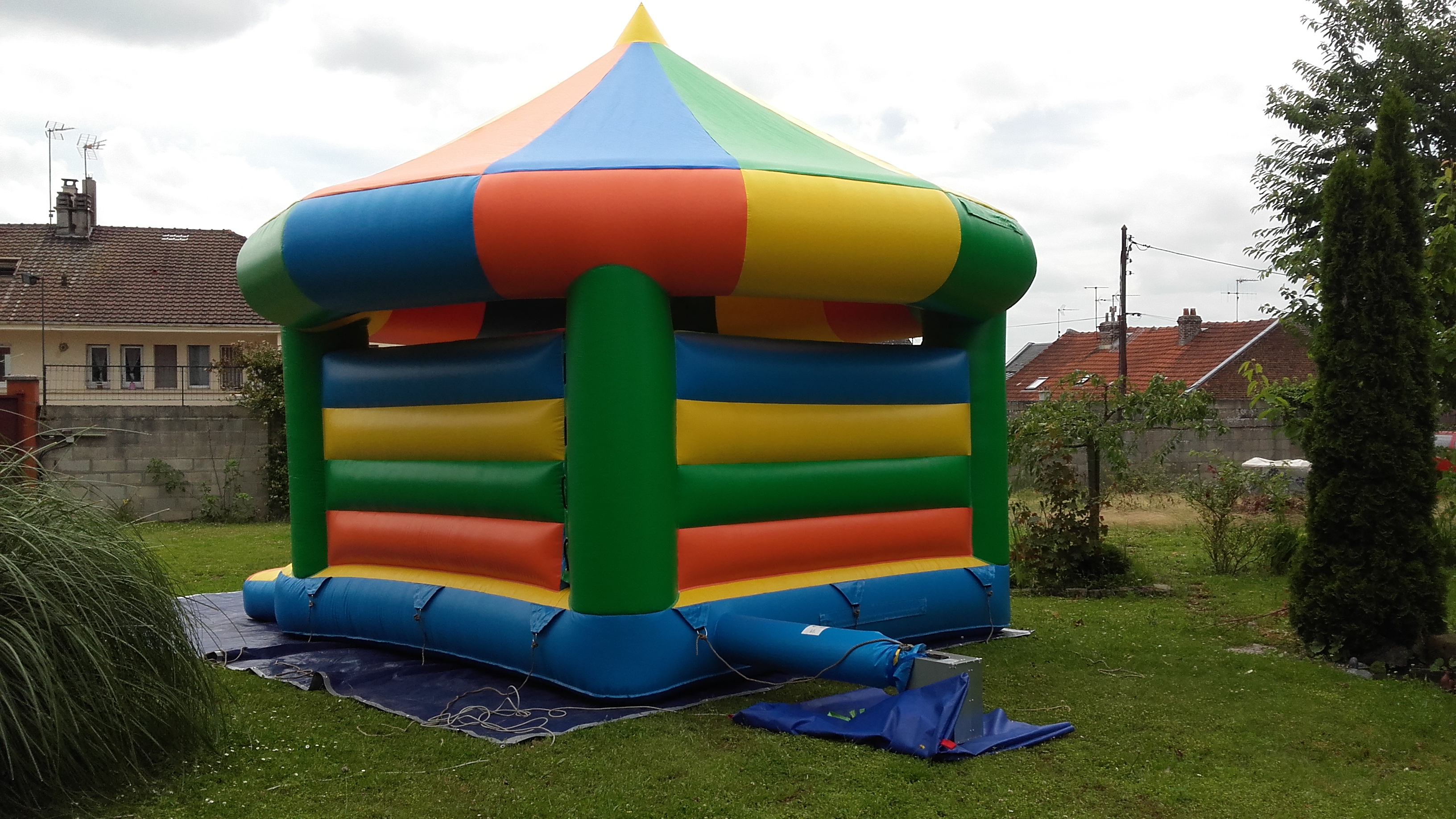 Structures gonflables Chateaux gonflables Anim'Plus en Picardie Aisne SaintQuentin